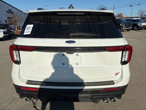 Used 2025 Ford Explorer ST image 6