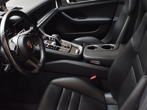 Used 2023 Porsche Panamera 4 Platinum Edition AWD/4WD image 20