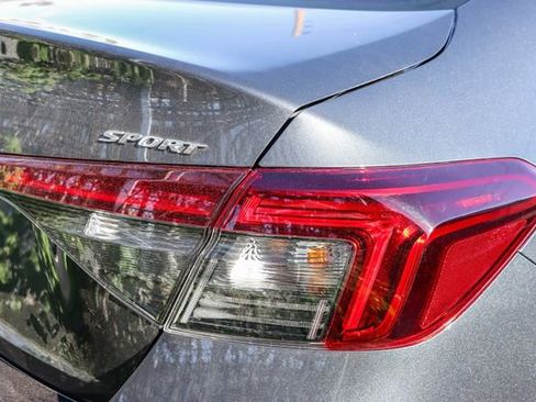 Used 2025 Honda Civic Sport image 13