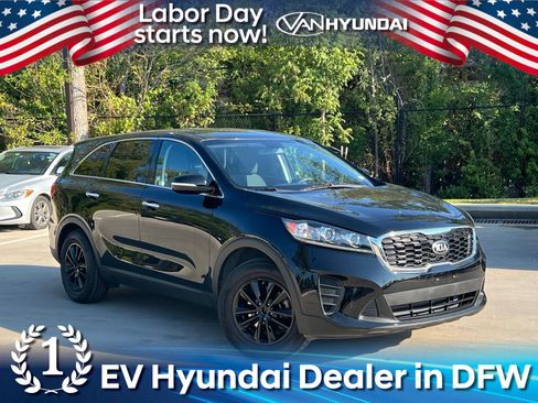 Used 2020 Kia Sorento LX FWD image 1