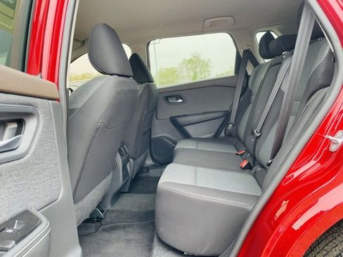 Certified 2023 Nissan Rogue SV image 25