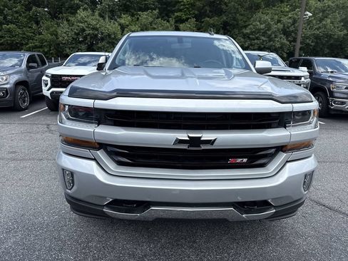Used 2018 Chevrolet Silverado 1500 LT w/ True North Edition AWD/4WD image 2