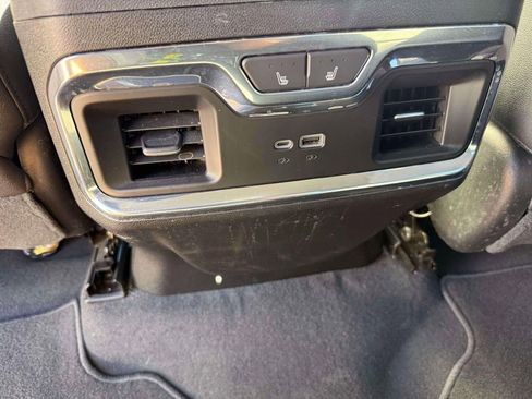 Used 2024 GMC Sierra 3500 SLT w/ SLT Premium Package image 21