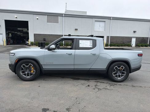 Used 2022 Rivian R1T Adventure AWD/4WD image 10