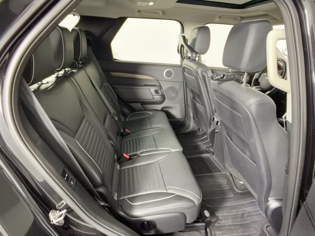 Used 2019 Land Rover Discovery HSE AWD/4WD image 29