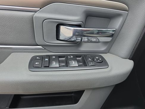Used 2017 RAM 1500 Big Horn RWD image 11