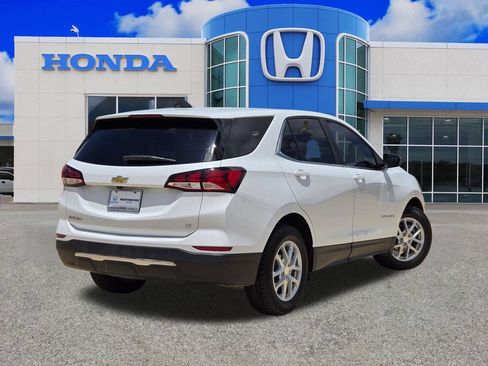 Used 2023 Chevrolet Equinox LT FWD image 3