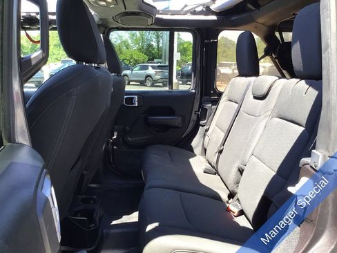 Used 2019 Jeep Wrangler Unlimited Sport AWD/4WD image 32