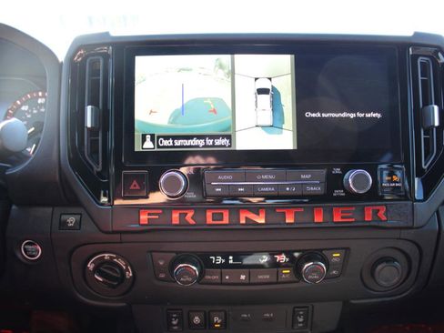 Used 2025 Nissan Frontier PRO-4X w/ Pro Premium Package image 18