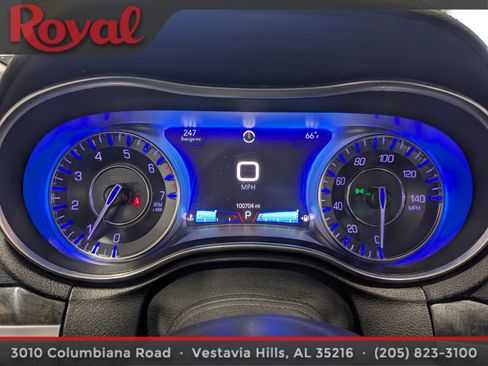 Used 2018 Chrysler 300 Limited image 16