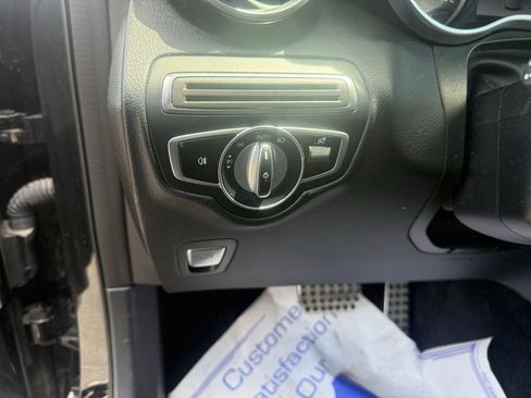 Used 2019 Mercedes-Benz GLC 300 4MATIC image 14