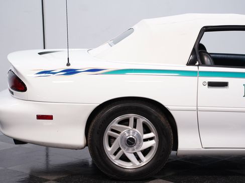 Used 1995 Chevrolet Camaro Z28 RWD image 24