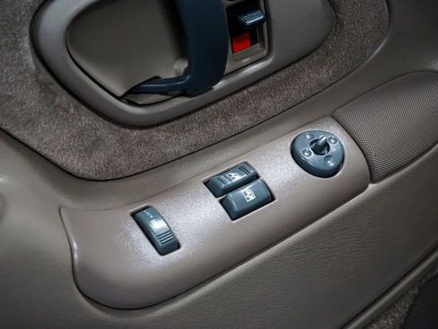 Used 1998 Chevrolet Silverado 1500 4x4 Regular Cab w/ Preferred Equipment Group 2 image 44