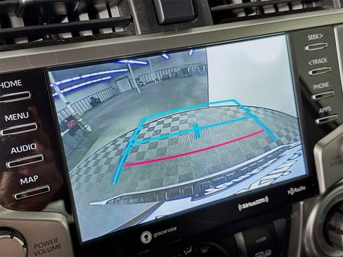 Used 2021 Toyota 4Runner SR5 Premium image 14