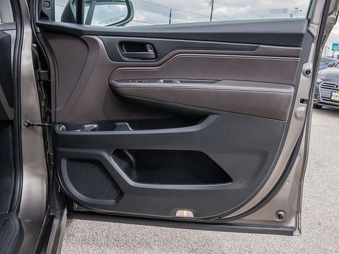 Used 2018 Honda Odyssey EX-L image 12