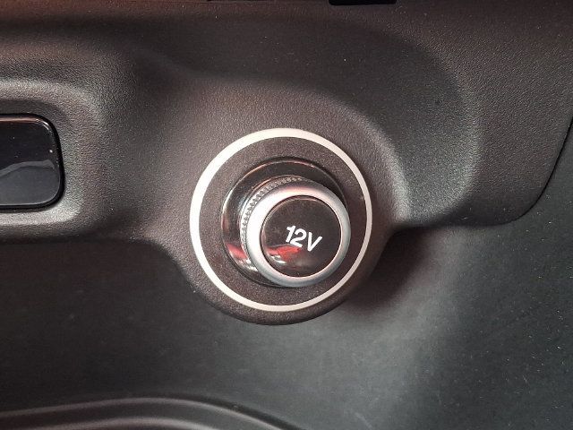 Used 2020 Alfa Romeo Giulia AWD w/ Cold Weather Package image 23