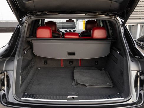 Certified 2023 Porsche Cayenne image 30