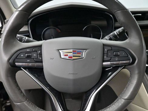 Used 2022 Cadillac XT6 Premium Luxury image 20