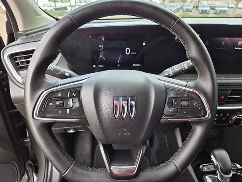 Used 2024 Buick Encore GX Sport Touring image 19