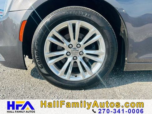 Used 2015 Chrysler 300 Touring w/ Limited Group RWD image 30