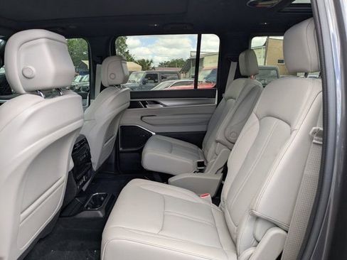 New 2026 Jeep Grand Wagoneer L 4WD w/ Premium Group I image 15