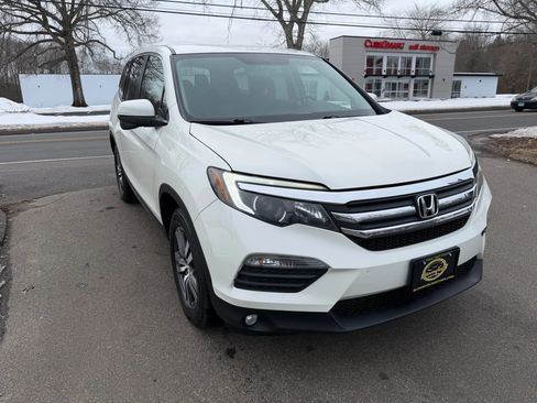 Used 2017 Honda Pilot EX image 3