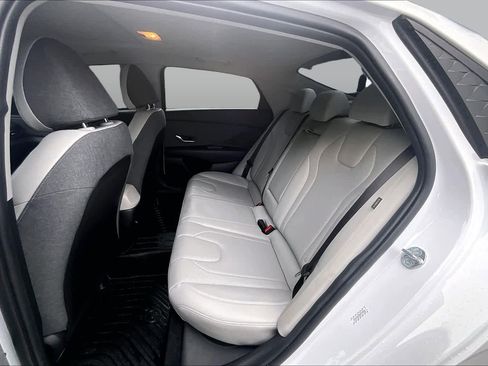 Used 2024 Hyundai Elantra Limited FWD image 21