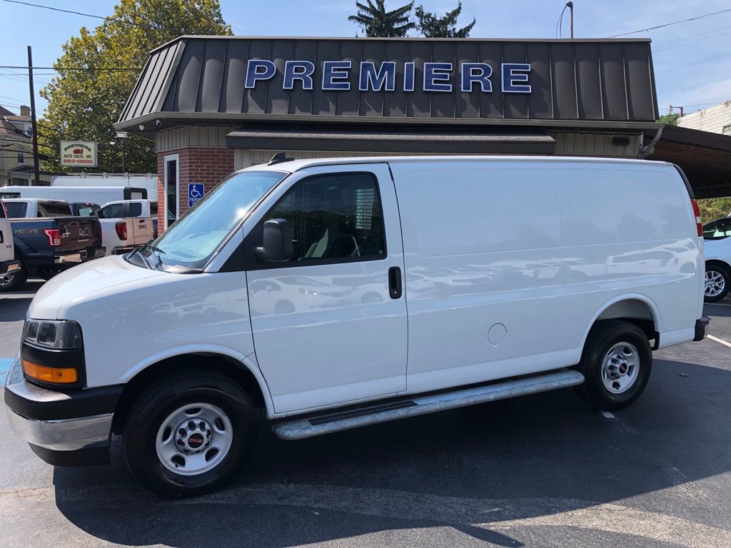 Used 2025 GMC Savana 2500 w/ Driver Convenience Package RWD image 2