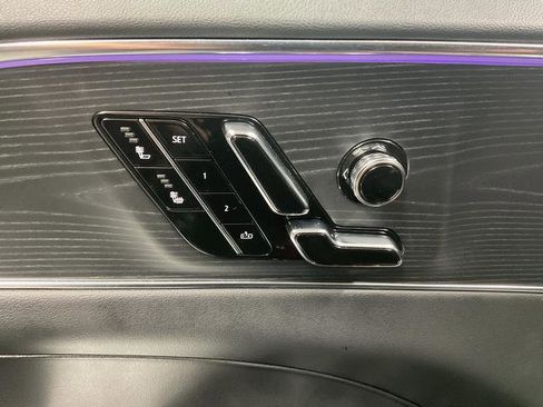 Used 2024 Cadillac Lyriq Luxury image 16