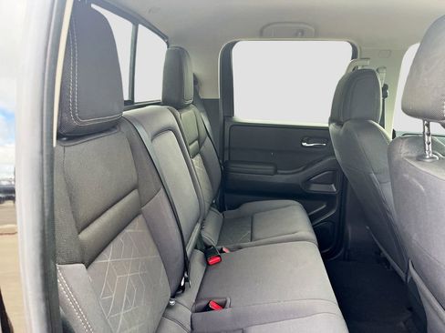 Used 2025 Nissan Frontier SV w/ SV Convenience Package RWD image 25