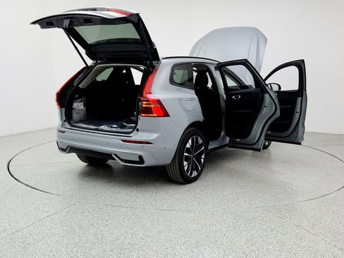 New 2026 Volvo XC60 T8 Plus image 11