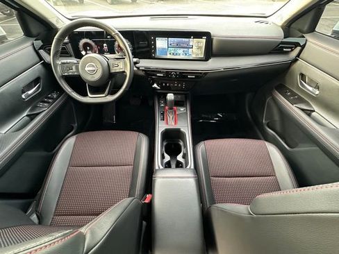 Certified 2025 Nissan Kicks SR AWD/4WD image 30