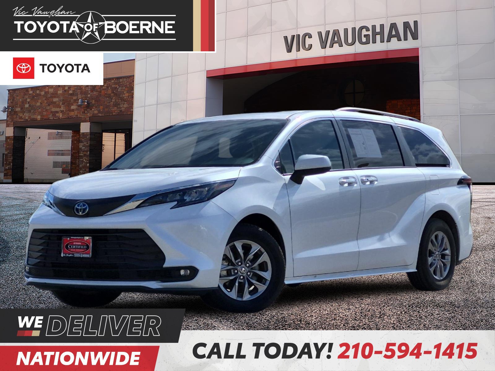 Used 2025 Toyota Sienna XLE FWD image 1