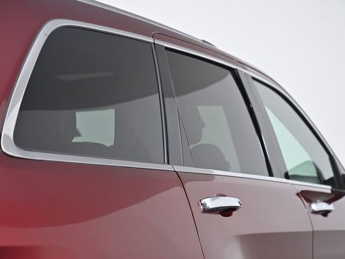 Used 2020 Jeep Grand Cherokee Limited w/ Premium Lighting Group image 11