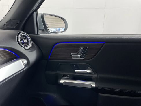 New 2026 Mercedes-Benz GLB 250 image 12