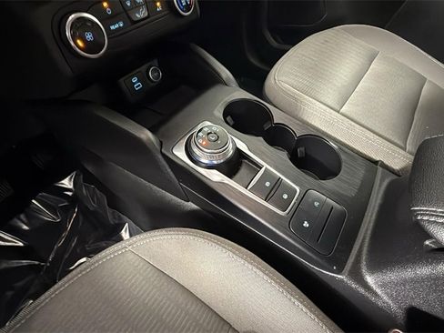 Used 2020 Ford Escape S image 22