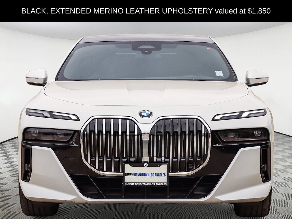 Used 2025 BMW 740i xDrive AWD/4WD image 2