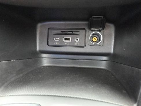 Used 2022 Chevrolet Equinox RS w/ RS Leather Package FWD image 39