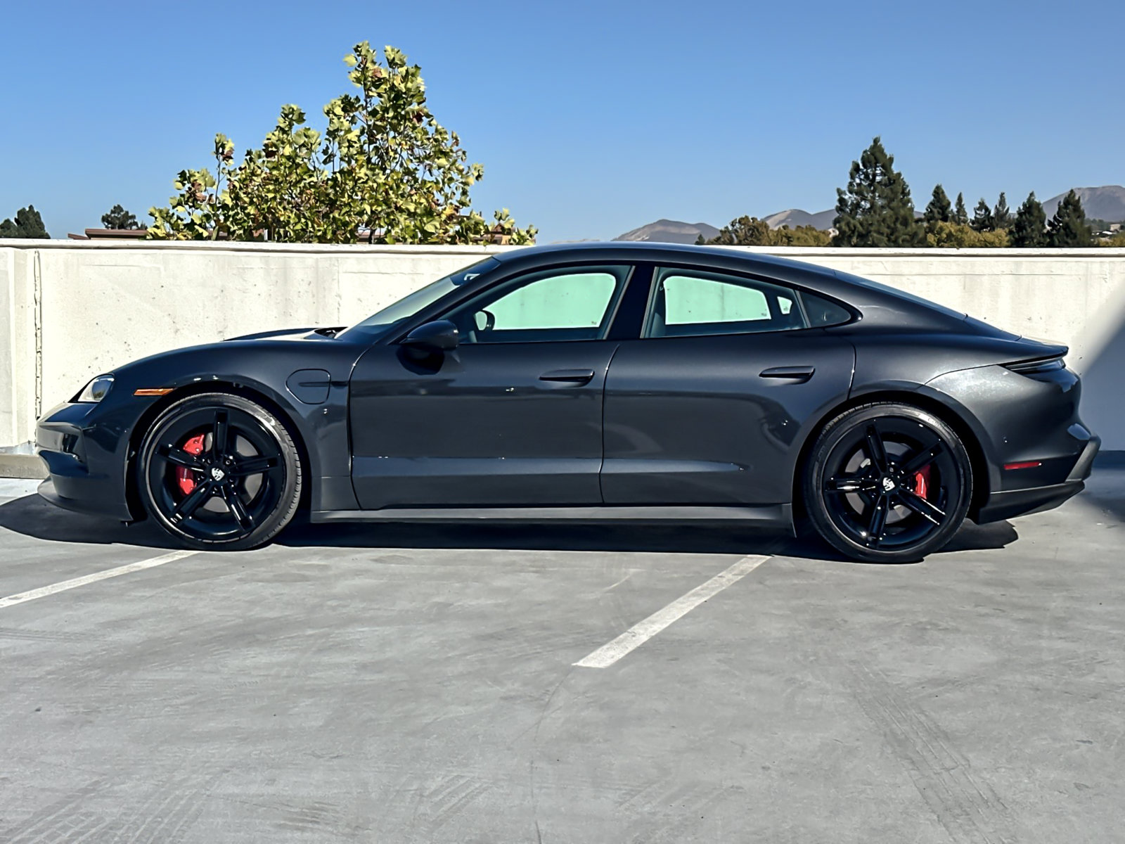 Certified 2025 Porsche Taycan 4S AWD/4WD image 3