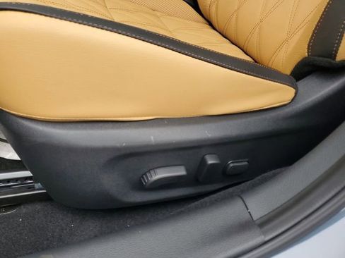 New 2025 Nissan Sentra SV w/ SV Premium Package image 9