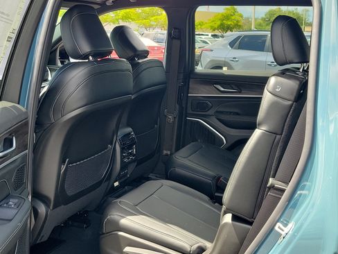 New 2026 Jeep Grand Cherokee L Limited image 12