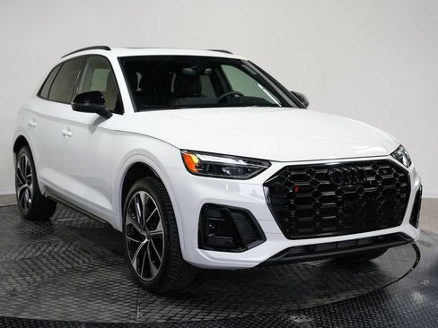 Used 2023 Audi SQ5 Premium Plus w/ Premium Plus Package AWD/4WD image 3