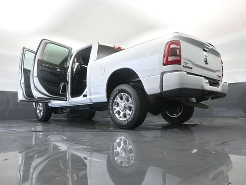 Used 2024 RAM 2500 Laramie AWD/4WD image 39