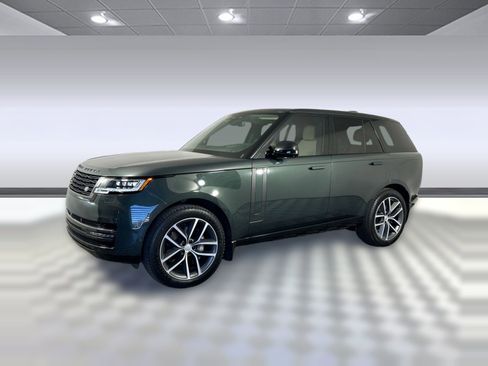 Used 2024 Land Rover Range Rover SE image 1