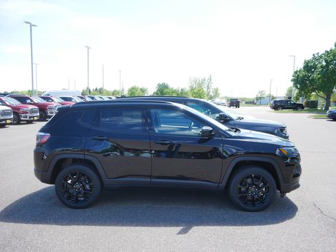 New 2026 Jeep Compass Latitude AWD/4WD image 2