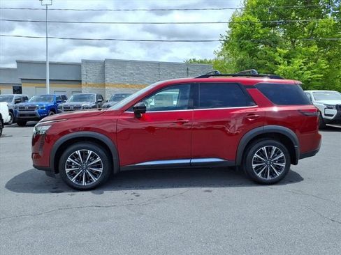 New 2026 Nissan Pathfinder Platinum w/ Cargo Package AWD/4WD image 2