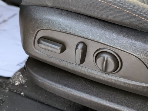 Used 2019 Chevrolet Equinox LT image 31