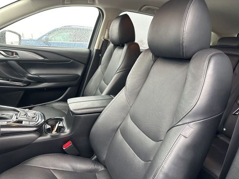 Used 2018 MAZDA CX-9 Touring image 11
