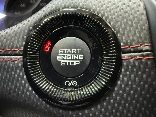 Used 2025 Jeep Compass Trailhawk w/ Trailhawk Convenience Group AWD/4WD image 15
