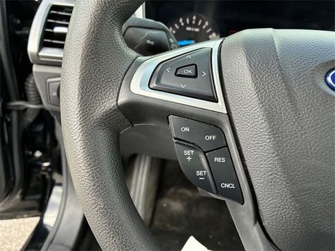 Used 2016 Ford Fusion SE image 22